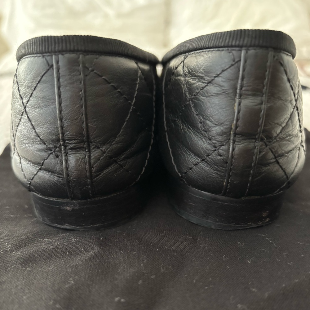 CHANEL Black Leather Quilted Ballet Flats - Picture 6 of 7